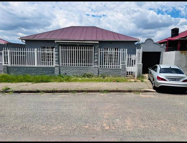 3 BEDROOM PROPERTY TO RENT IN NEWLANDS
